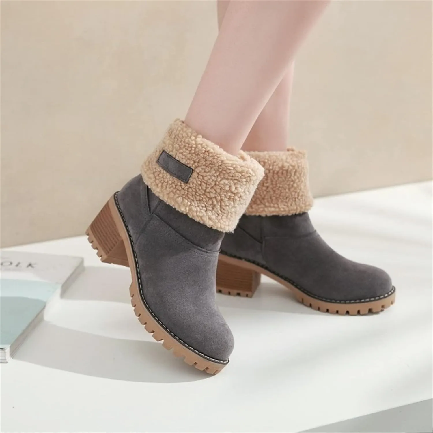Ladmiple Snow Boots For Women Cute High Top Winter Warm Ankle Booties Fur Lined Anti-Slip Outdoor Slip On Mid Calf Warm Shoes